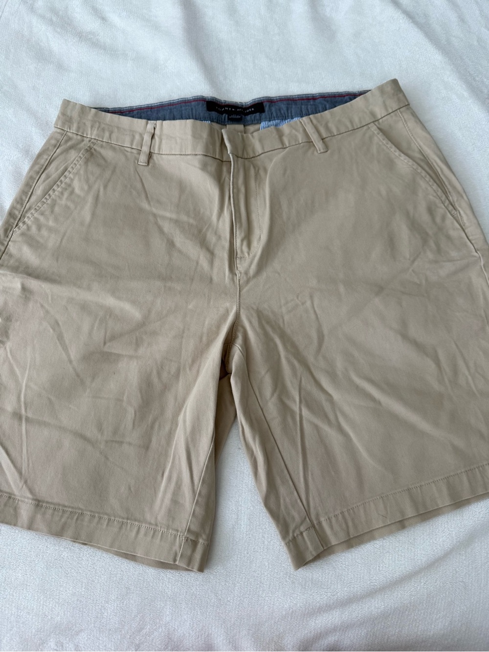 Tommy Hilfiger Women’s Chino Khaki Shorts Size 12 E06